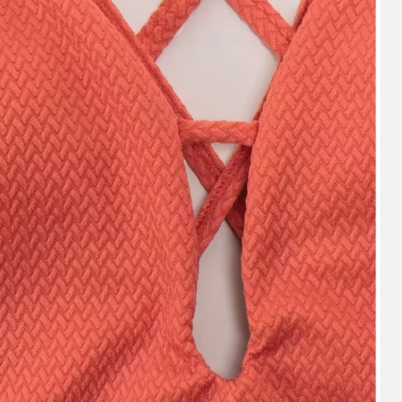 Cupshe Romance Plunge One Piece Swimsuit - Picture 3 of 9